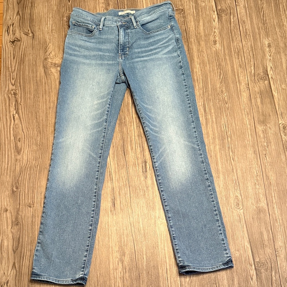 Levi's Light Blue Straight Leg Women's Jeans